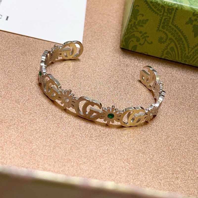 Gvc*1 bracelets